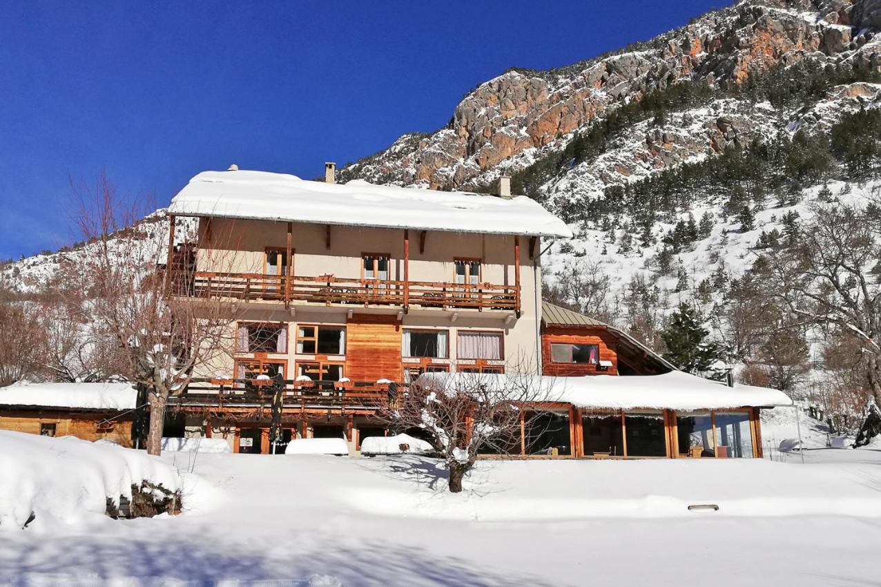 Hotel Restaurant Gites Les 5 Saisons Freissinieres Екстер'єр фото