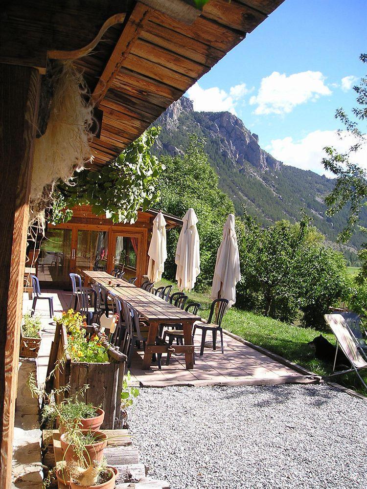 Hotel Restaurant Gites Les 5 Saisons Freissinieres Екстер'єр фото